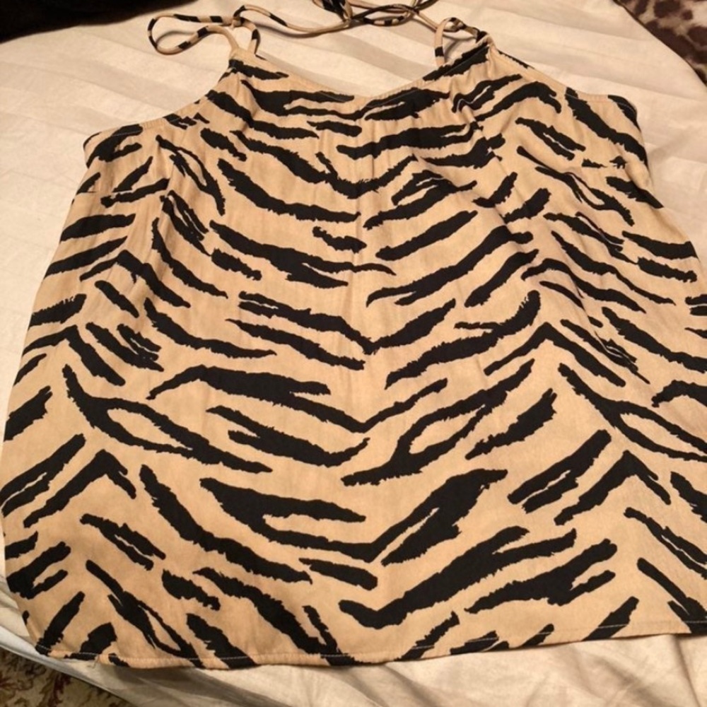 Cute top from maurices size small